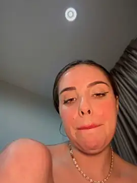 Alirawrz live sex cam
