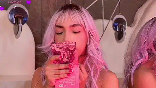 GraceFoxy live sex cam