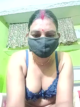 YOURFIVAA's cam snapshot