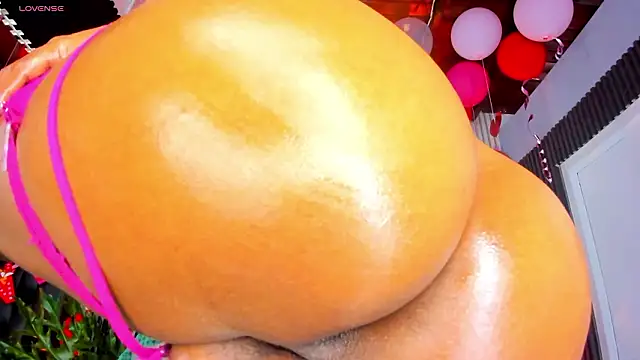 AriebonyBrooke live sex cam