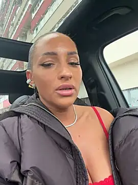 LovingBlondie live sex cam