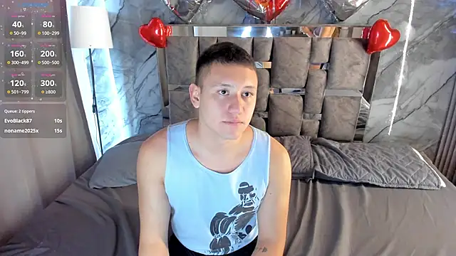 Manson_and_Zoe's cam snapshot