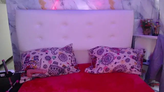 Nicolelewllss's cam snapshot