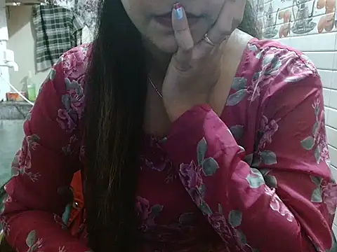 LovingPihu's cam snapshot