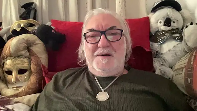 EroticVenetian's cam snapshot