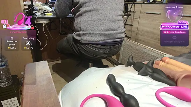 misteryman1956's cam snapshot