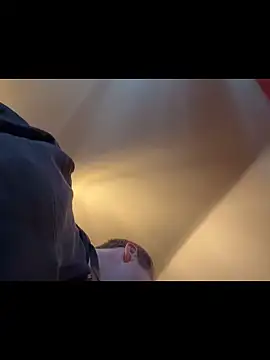 DILFiGuess1's cam snapshot