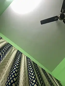 NoughtySameera's cam snapshot