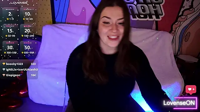 AliceOfWondersS live sex cam