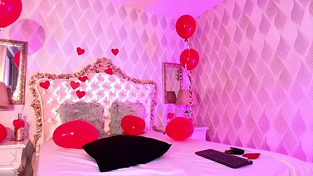 nela_moretti's cam snapshot