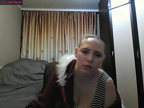 JenniDeep's cam snapshot