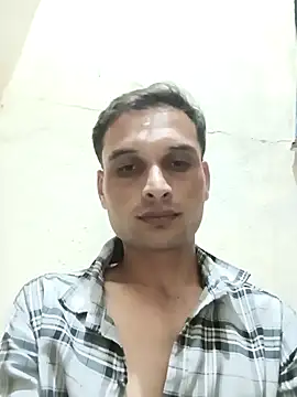 Beinghorny83 live sex cam