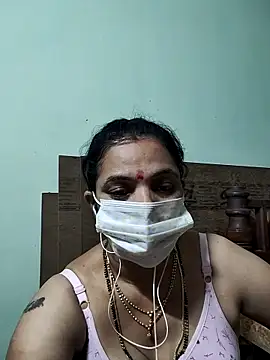 bhavyasri_55's cam snapshot