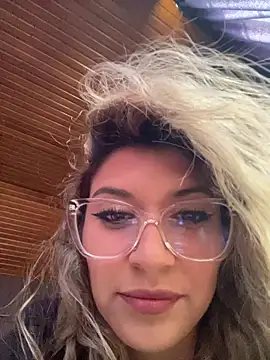 Isabella_Varella's cam snapshot