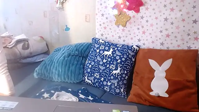 QueenLana live sex cam