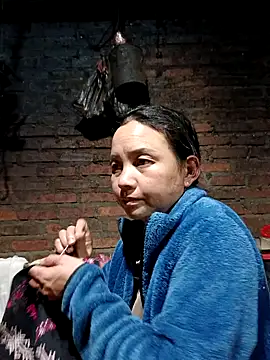 kemtuoi-sex's cam snapshot