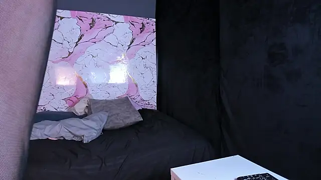 Laura_serena's cam snapshot