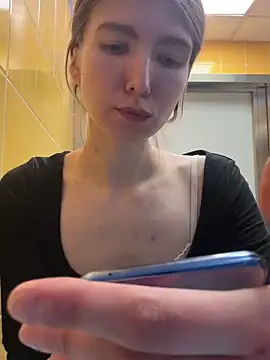 Bubble_Chloe's cam snapshot