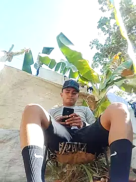 youngboypiss's cam snapshot