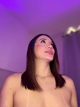 Bella-taylorr's cam snapshot