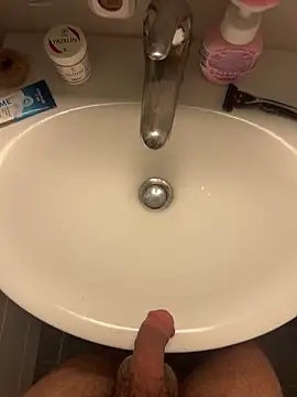 Albino1122 live sex cam