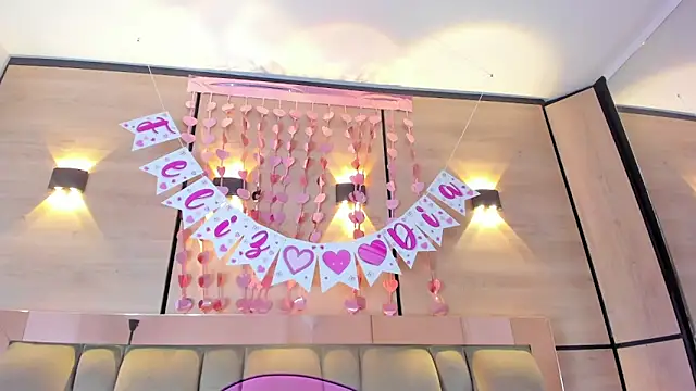 karol_lewiss's cam snapshot