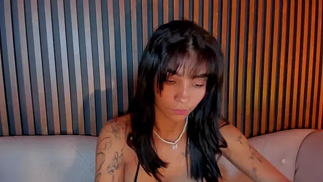 LauraAristizabal's cam snapshot