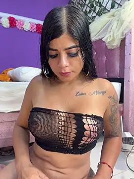 SolanyiVera live sex cam