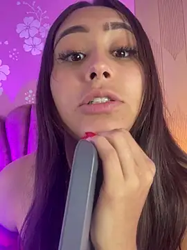 MadisonFox1's cam snapshot