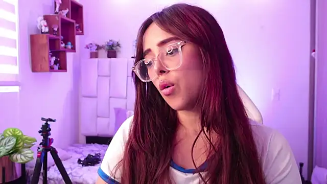 JennieBaee's cam snapshot