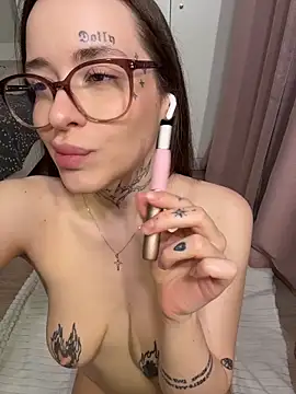 fuckdoll_18 live sex cam