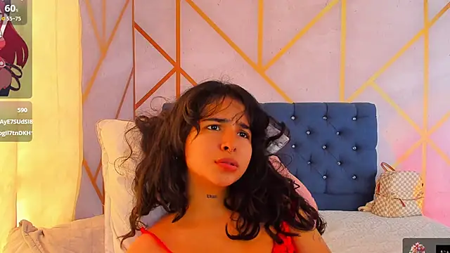 _vaiolet_owo's cam snapshot