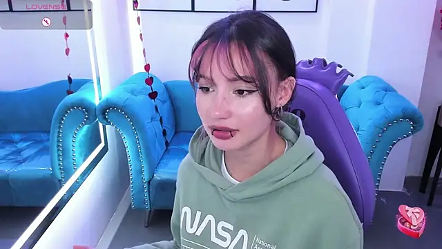 Akaza_Hakuji_ live sex cam