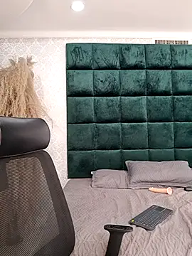 TianaMoon's cam snapshot