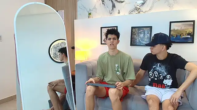 TWINKS_FRIENDS live sex cam