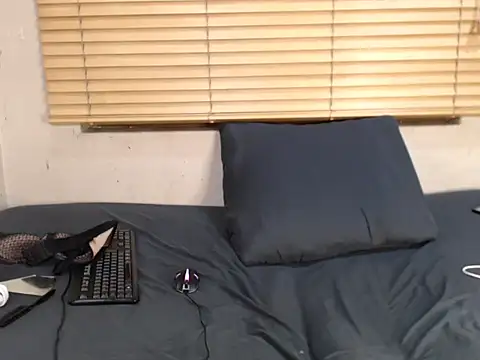 Busty42DD's cam snapshot