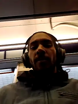 Mikaaa97 live sex cam