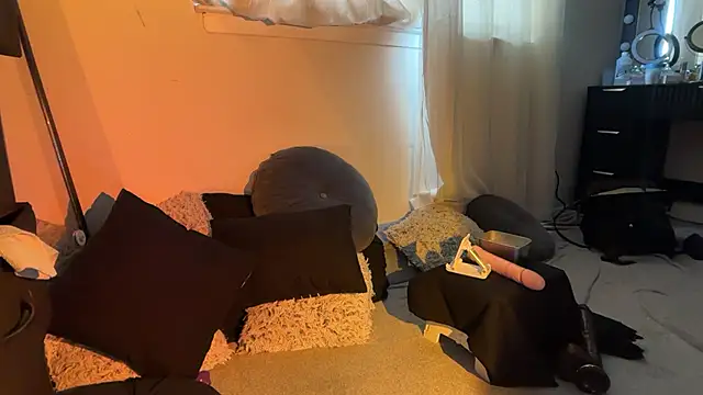 SunniSoles99's cam snapshot