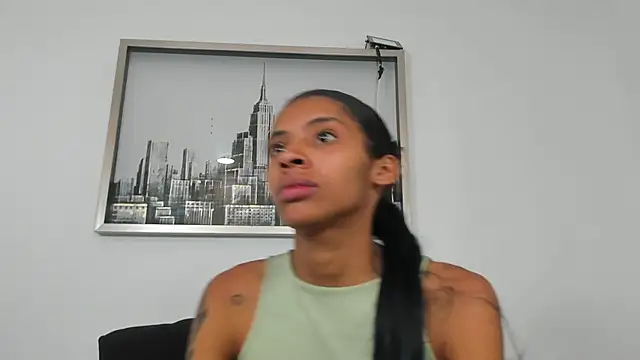 sarah_ashbourne live sex cam