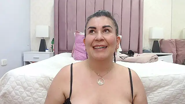 AriannaAdames live sex cam