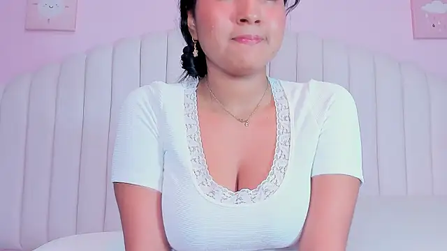 nicol_palmer18's cam snapshot