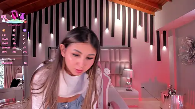 MaddyOwens live sex cam