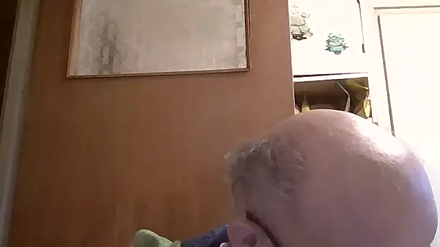 mariusica1@xh live sex cam