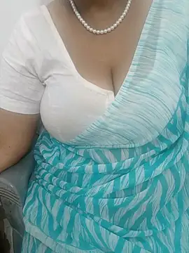 Tamil_aishu09's cam snapshot