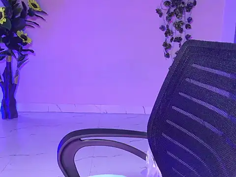 Saira_Hotty's cam snapshot