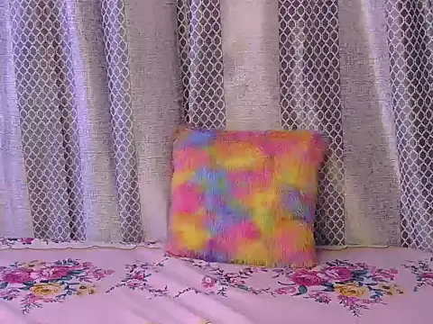 hey-pinky's cam snapshot