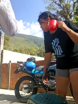 Abril-cloud2026's cam snapshot