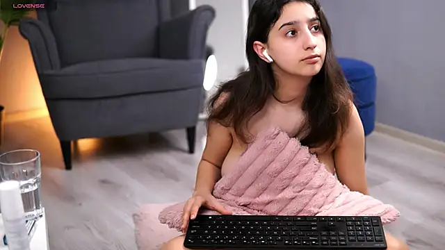 JullyFox's cam snapshot