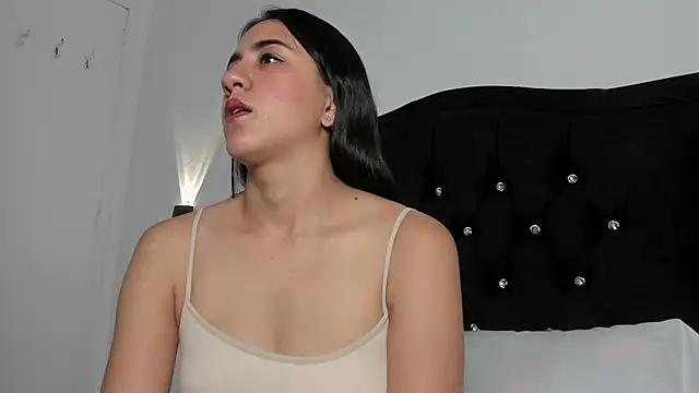 gisell_antonella's cam snapshot