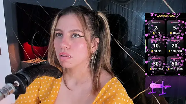 abby_blond_'s cam snapshot